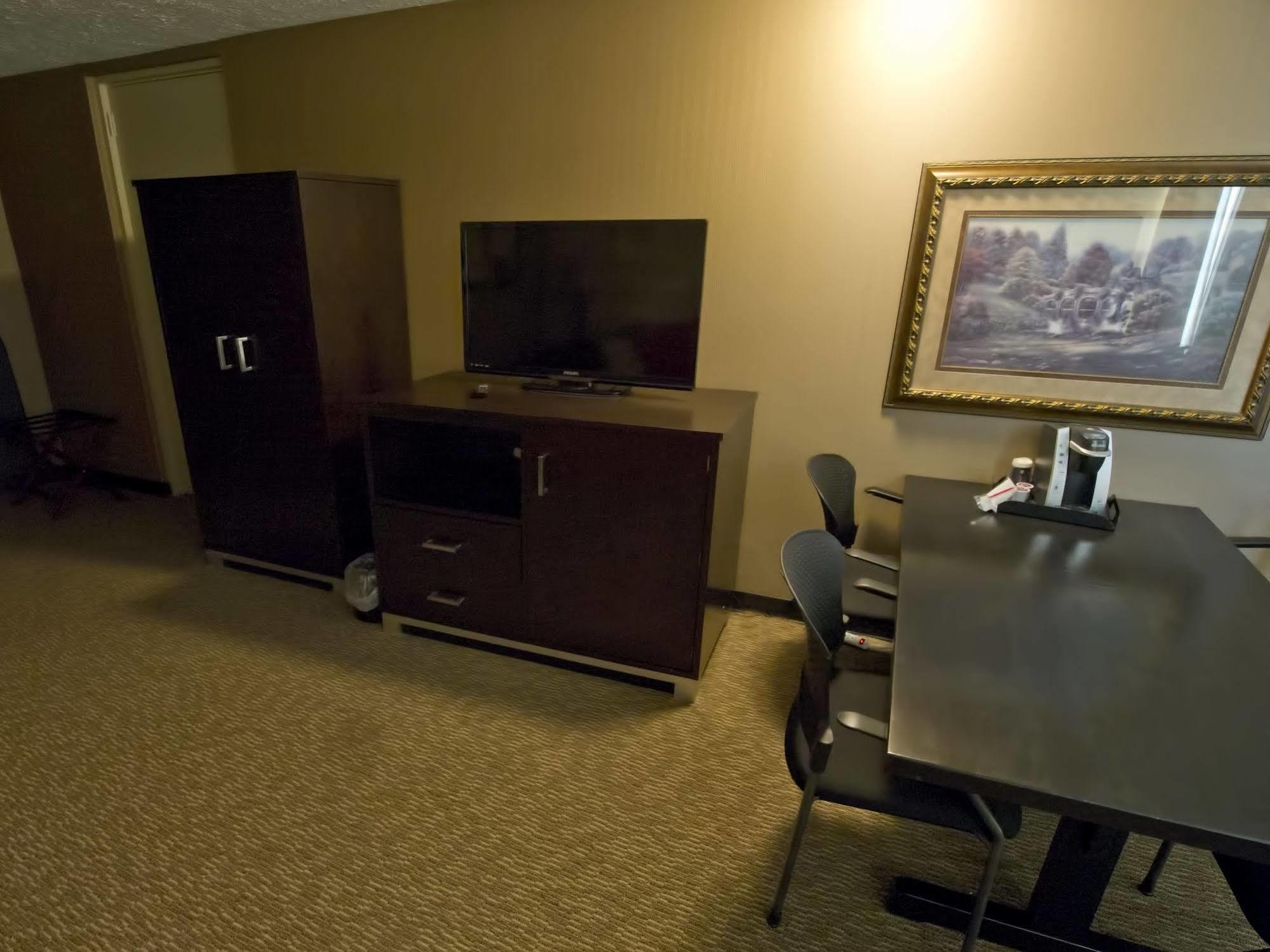 The Landmark Hotel Pikeville Bagian luar foto